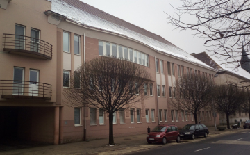 Látogatási tilalmat rendeltek el a pápai kórházban 