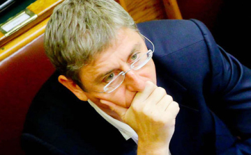 Gyurcsány Ferencet, a volt kormányfőt ismét leköpték