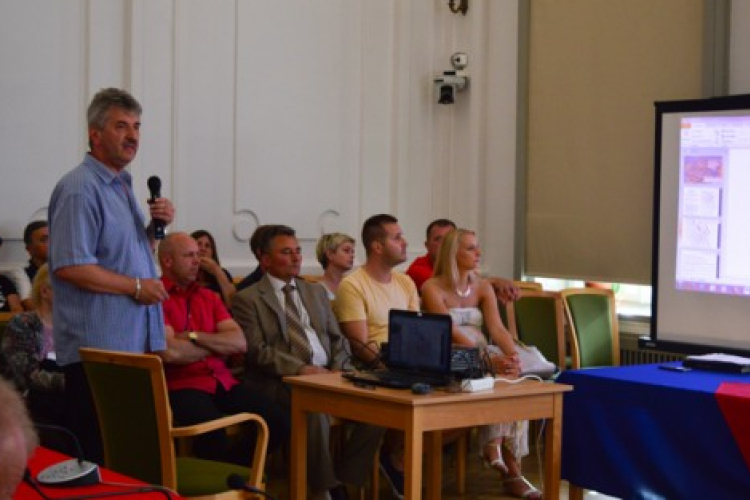 Átalakítanák a belváros forgalmi rendjét az üzlettulajdonosok