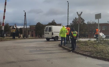 Kiemelten ellenőrzik a rendőrök a helyi vasúti átjárókat!