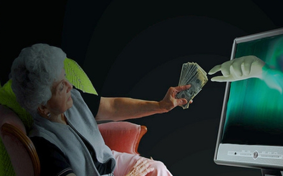 Figyelem! Online csalók mindenütt!