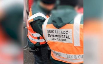 Kedden a pápai építőanyag kereskedéseket ellenőrzi a NAV