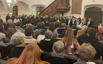 Kóruskoncert és kézműves vásár a Pannonia Reformatában