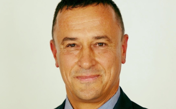 Marton Sándor: Nem egymás legyőzésével, hanem közös munkával lehet jobbá tenni Pápát