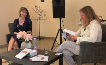 Bemutatták Szalóky-Szekeres Petra gyógypedagógus első könyvét Pápán