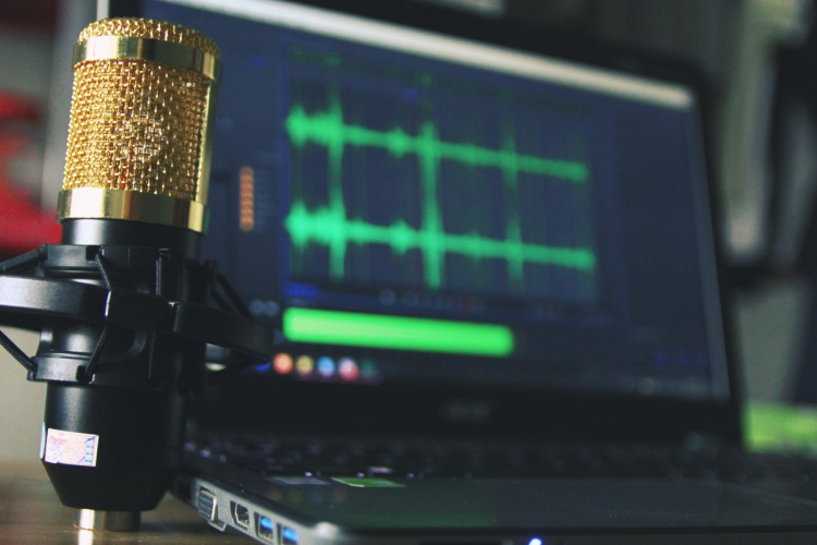 Kik dolgoznak egy szinkronstúdióban?