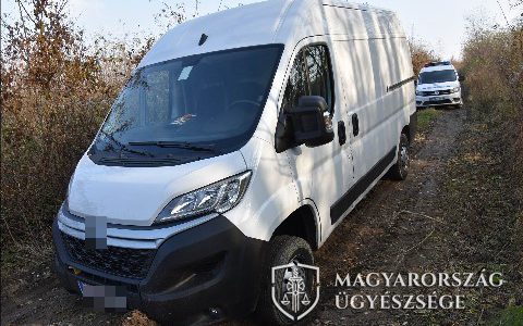 Letartóztatásban három embercsempészéssel gyanúsított külföldi férfi