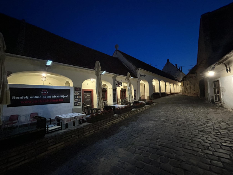 Jack Bár és Konyhája - Pápa