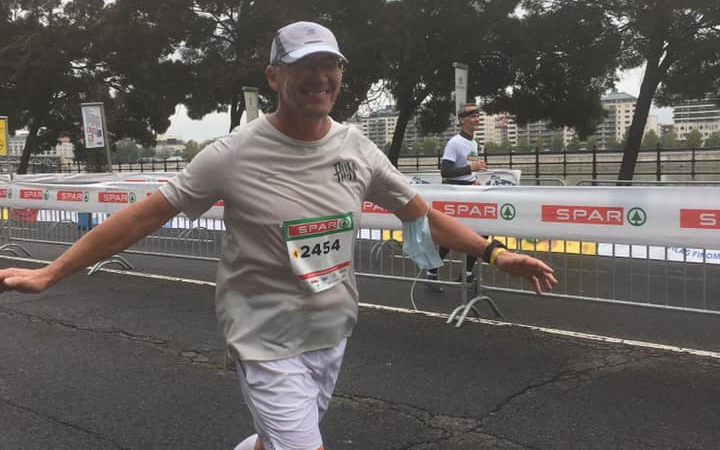 Dr. Áldozó Tamás lefutotta a maratont