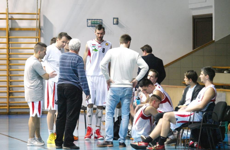 Nehéz helyzetbe sodródott a PKC