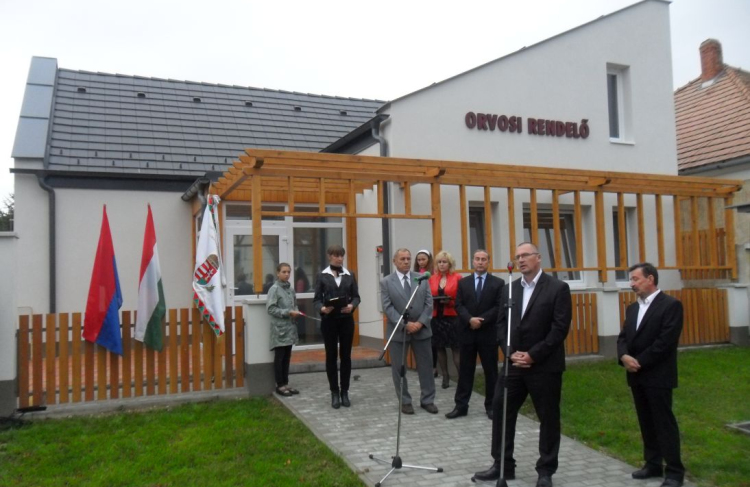 Mostantól új orvosi rendelőben gyógyulhatnak a borsosgyőriek