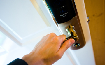 Mezőlakról érkezett a tolvaj Mosonmagyaróvárra - Több milliót zsákmányolt