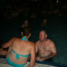 Éjszakai Fürdőzés a pápai Várkertfürdőben