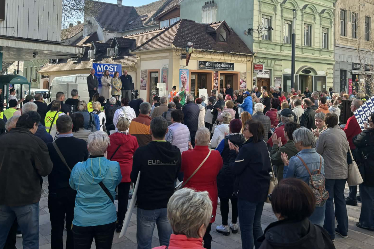 Tiszás egészségügyi fórum Pápán: százfős szakértőgárda készül az ágazat megújítására