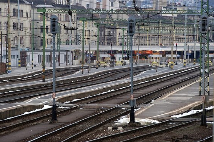 A Déli pályaudvar lezárása miatt több elővárosi vonatot töröltek
