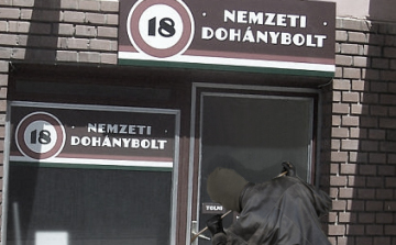 Vádemelés a várkeszői trafik betörői ellen