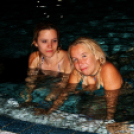 Fürdőztek az éjszakában