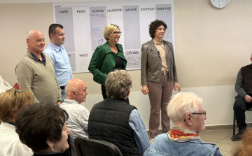 Dobrev Klára Pápán: a kormányváltásról és a vidék helyzetéről tartott fórumot a DK