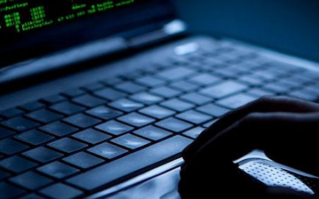 Pápán is támadnak az adathalászok - Egy hivatal nevében küldenek e-mail-eket