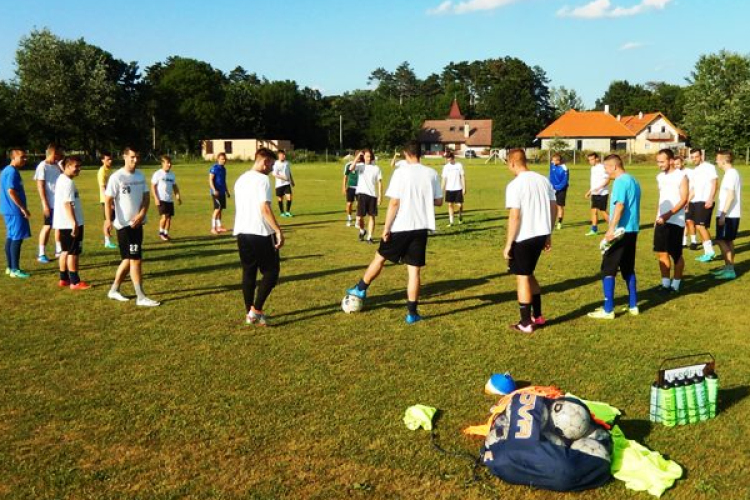 Öt új játékos a Perutznál