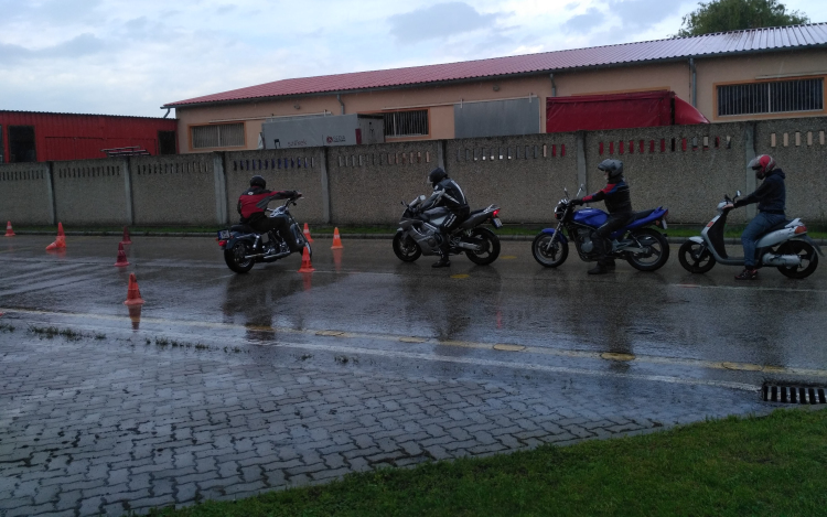 Képzés motorosoknak