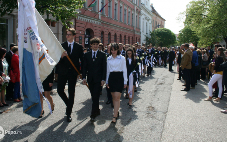Szombaton lesz a városi ballagás, útlezárásokra készüljön!