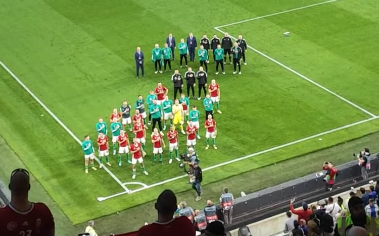 A BBC szerint véleménynyilvánítás fütyülni a magyar himnusz alatt