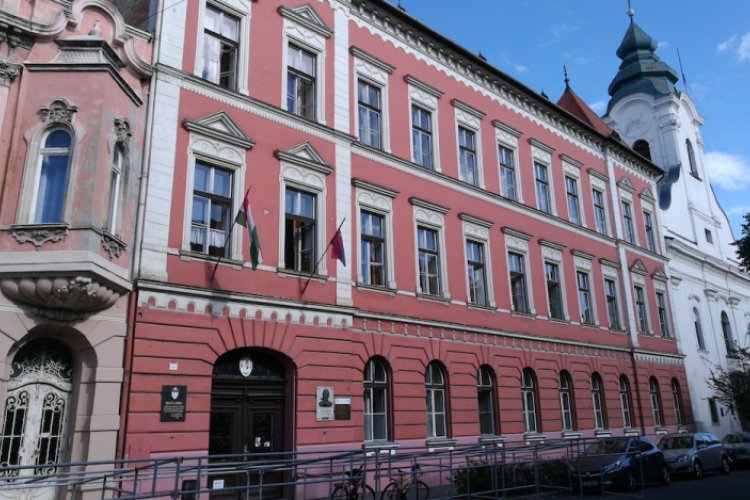 Leállított beruházások: A Türr rekonstukcióját is elhalasztotta a kormány