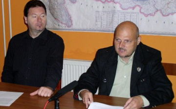 Egymásnak feszültek a helyi jobbikos vezetők a választási vereség után 