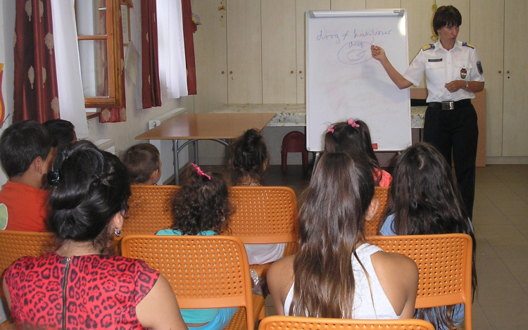 Mondj nemet a drogokra!