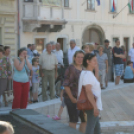 Felavatták a korsós lányt ábrázoló szobrot