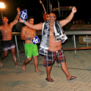 Fürdőztek az éjszakában