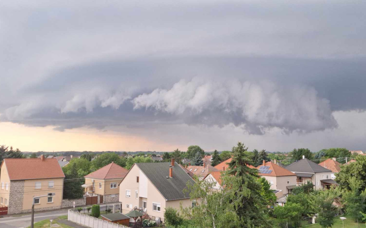 Szupercella alakult ki Pápa térségében