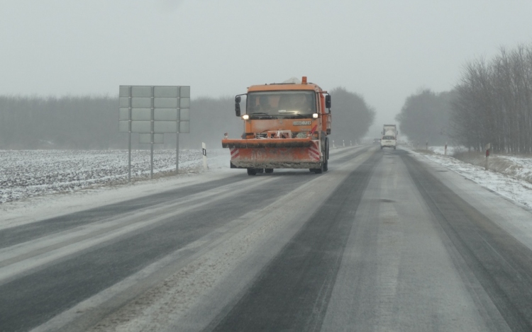Extrém időjárás: A közútkezelő is kiadta a figyelmeztetést!