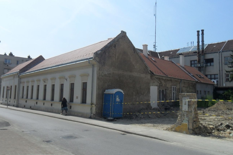 Üzenet a múltból - Több mint száz éves felirat bukkant elő az Árok utcában