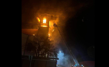 Kigyulladt egy templom Ajkán