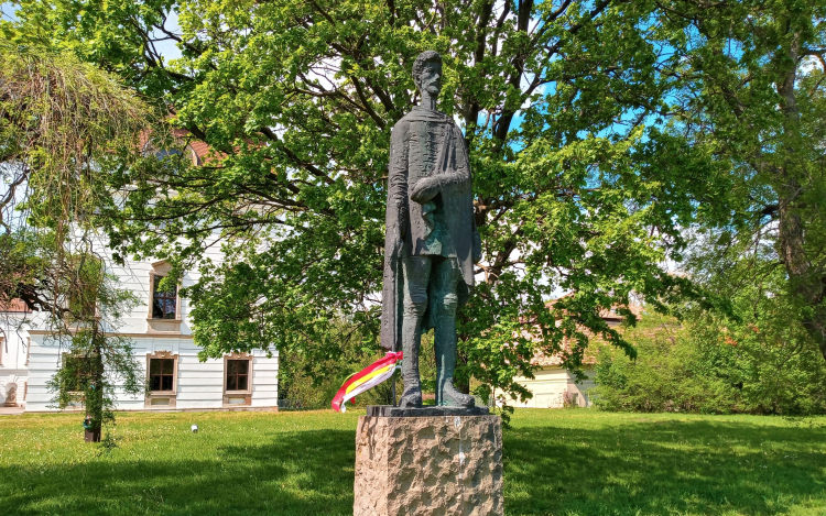 »Köss egy szalagot Petőfi vándorbotjára!« – A mozgalom tovább folytatódik