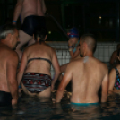 Éjszakai Fürdőzés a pápai Várkertfürdőben