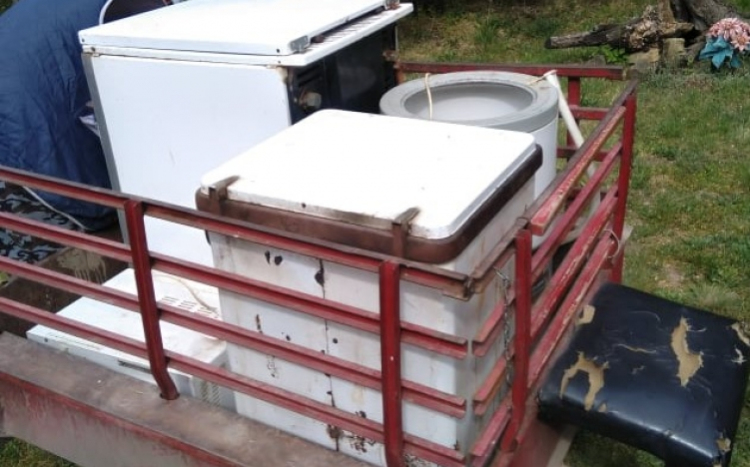 Betörtek és elektronikai cikkeket loptak a tolvajok, a rendőrök elfogták őket