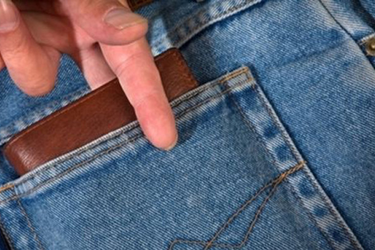 Pénztárcalopás - Gyorsan megtérült a kár