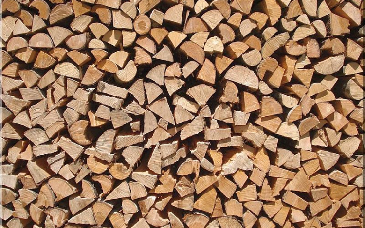 Jelentősen megdrágult a tűzifa