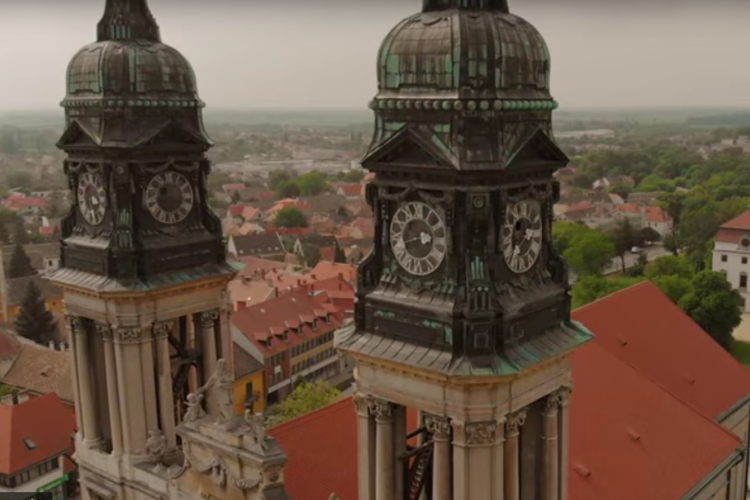 Csodálatos légifelvételek Pápáról