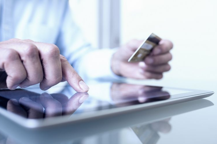 Az interneten is átverhetik. Mutatjuk, hogyan védekezzen