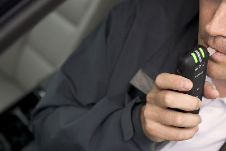 Világítás nélkül hajtott az ittas férfi Pápán