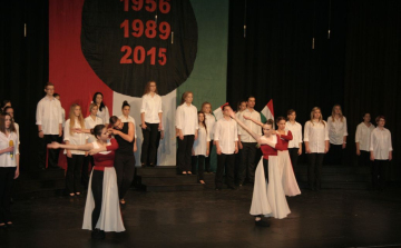 Senki sem tudta a magyar szabadságharc eszméjét koporsóba zárni