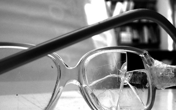 60 éves asszonyt bántalmaztak és raboltak ki - Vádat emelt az ügyészség