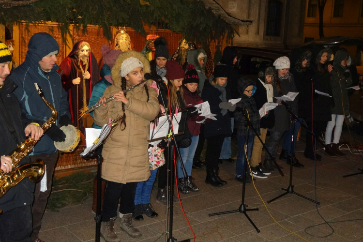 Zord időben, de meghitt hangulatban telt advent második vasárnapja