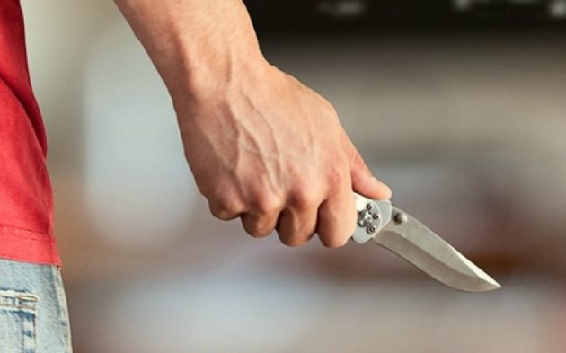 Két férfi veszett össze Pápán, egyikük kést rántott