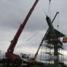 MiG-21 Emlékmű - Pápa - A gép emelése