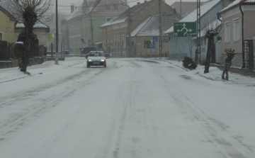 Óvatosan a havas, jeges úton! - Figyelmeztet a rendőrség
